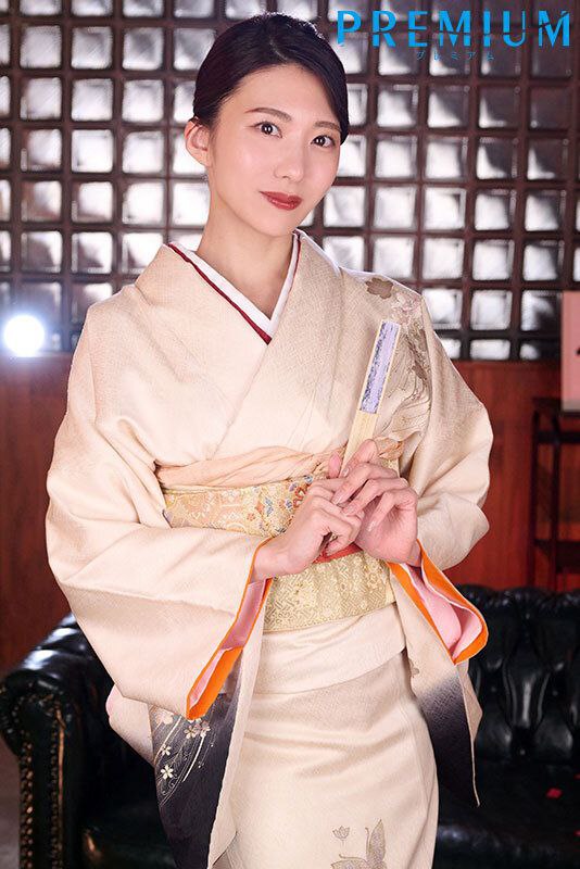 HIKR-196 ロスでナンパした天真爛漫なブロンド美女を強引に口説いて勝手にAVデビュー スカーレット（25）